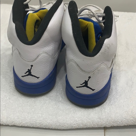 Men’s Jordan - Picture 3 of 5